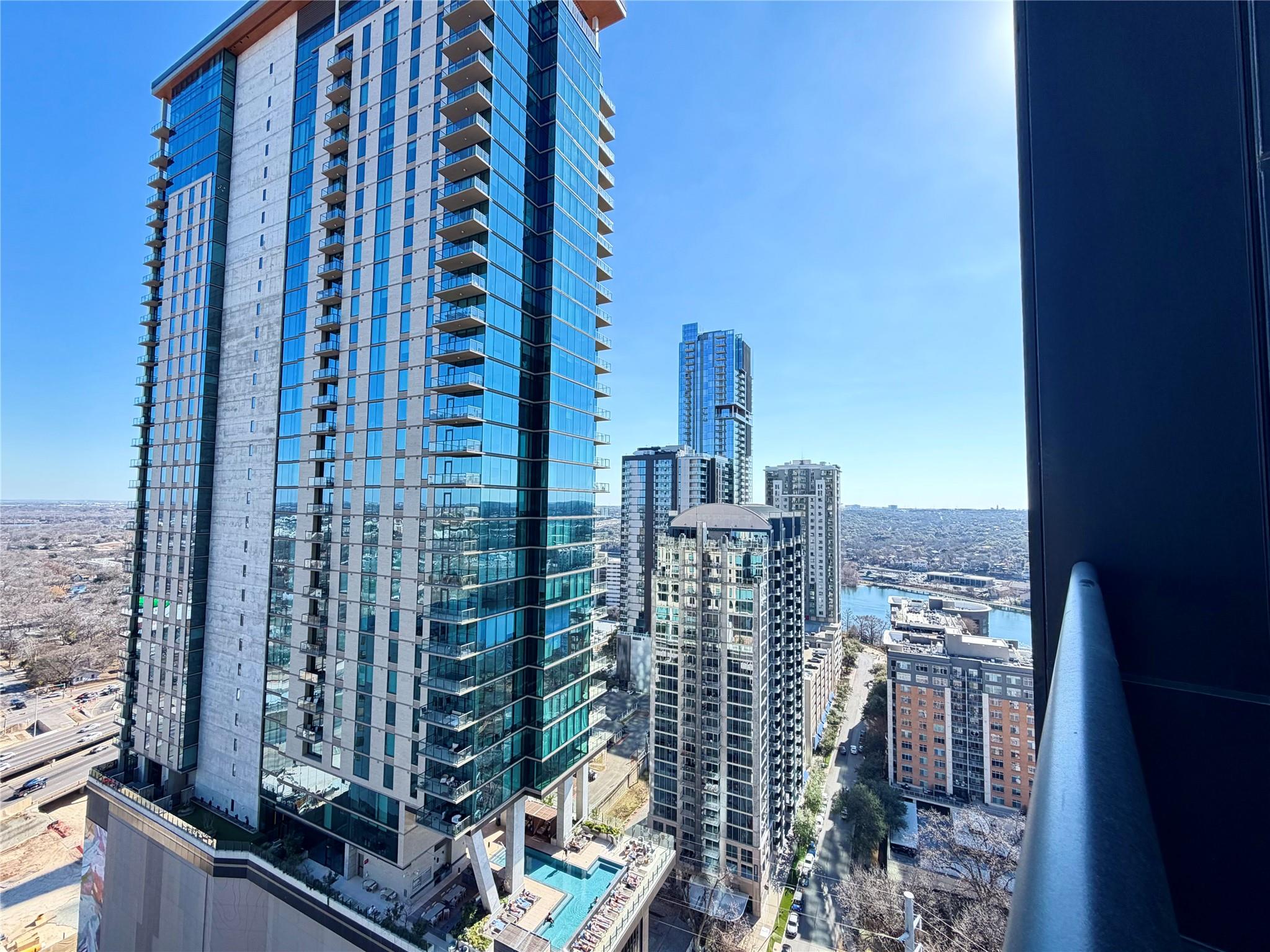 70 Rainey St