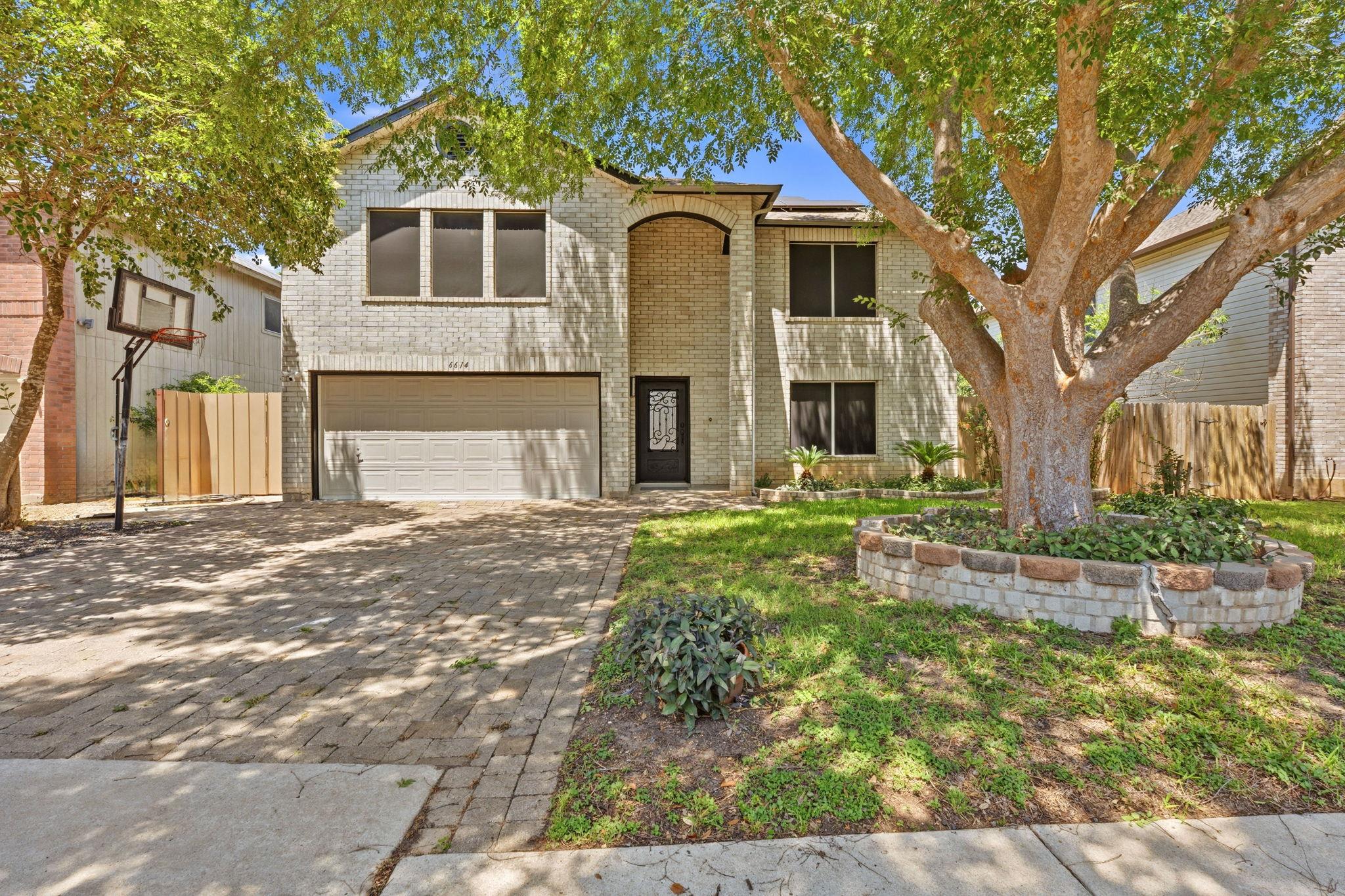 6614 Roseborough Dr