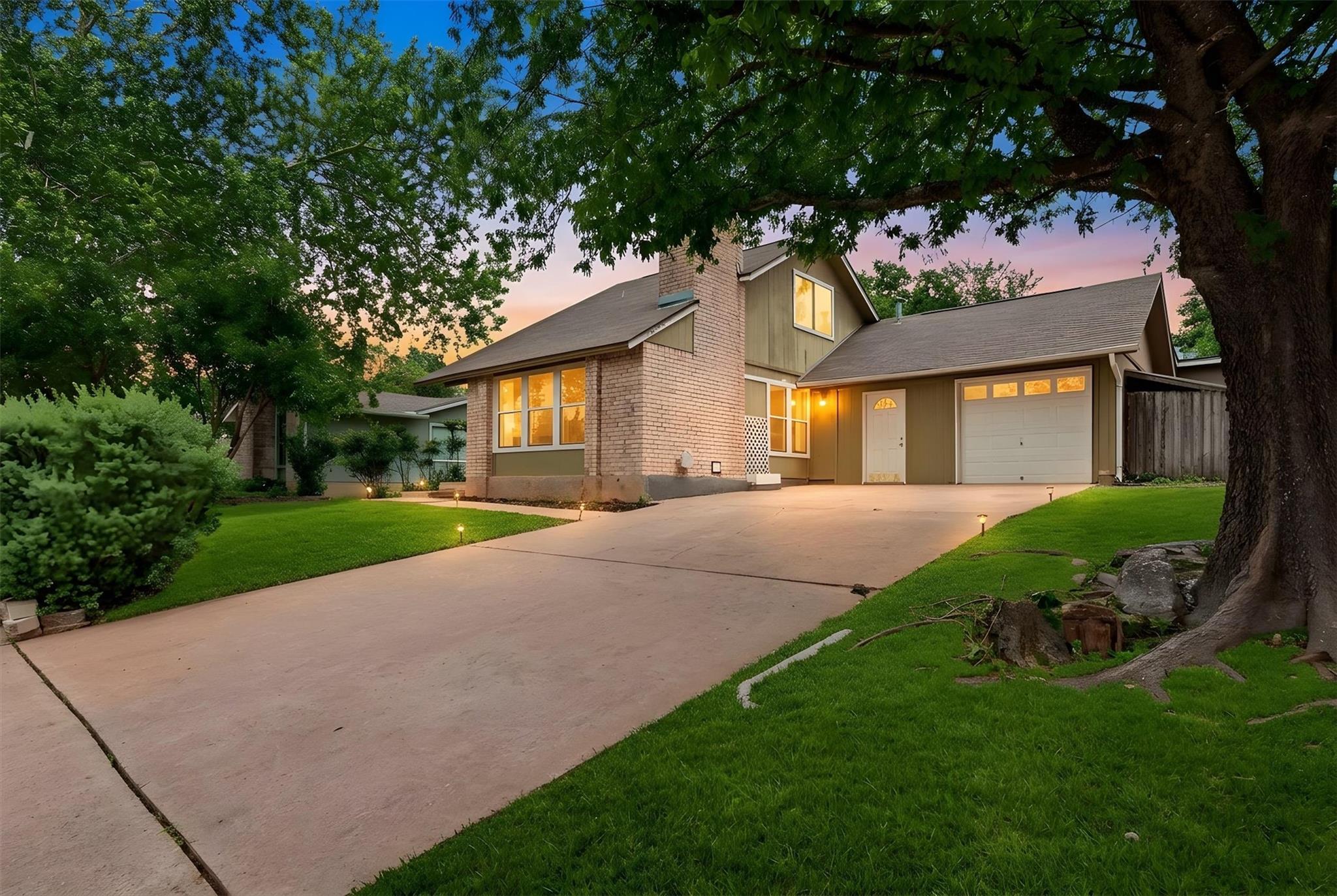 4011 Hillside Dr