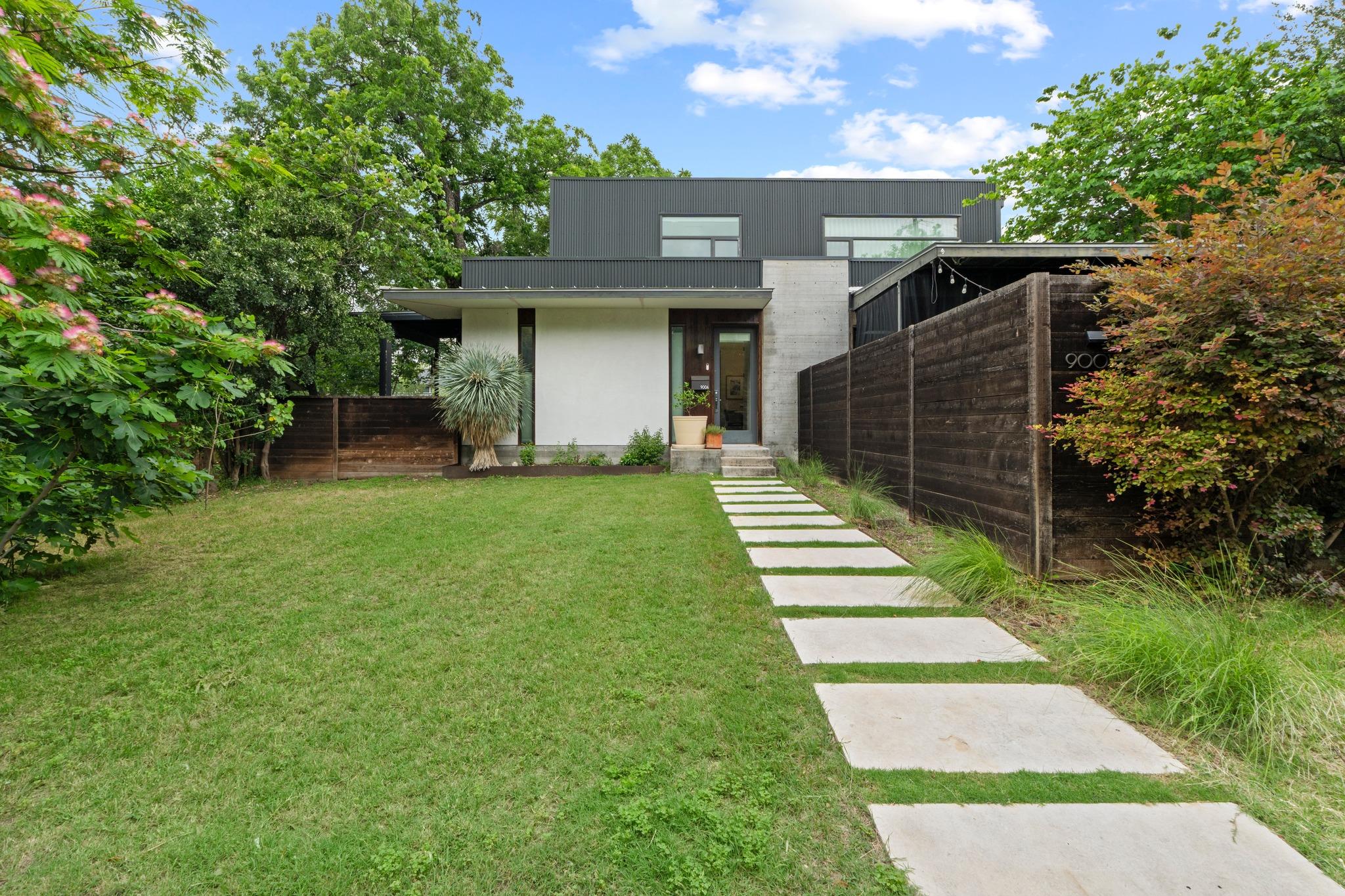 900 Karen Ave