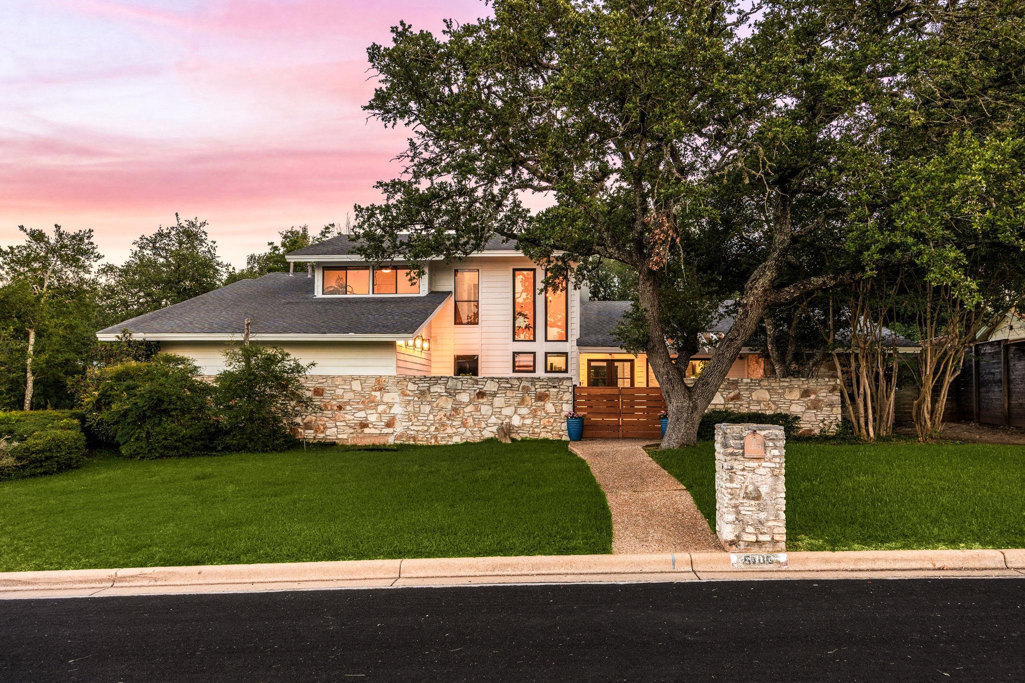 5105 Rim Dr