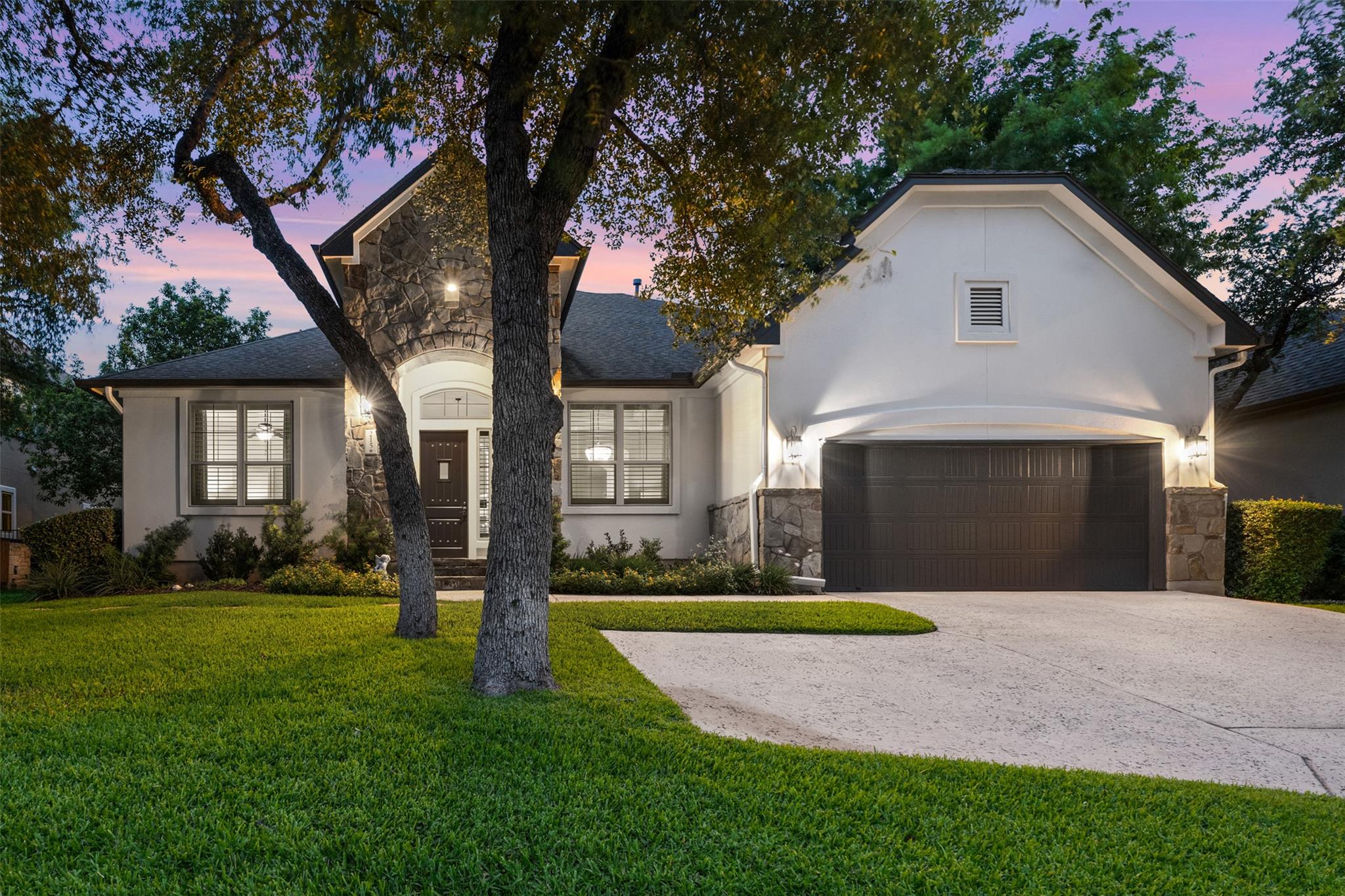 215 Lake Como Dr