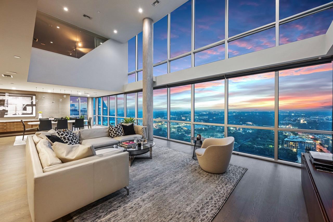 300 Bowie St