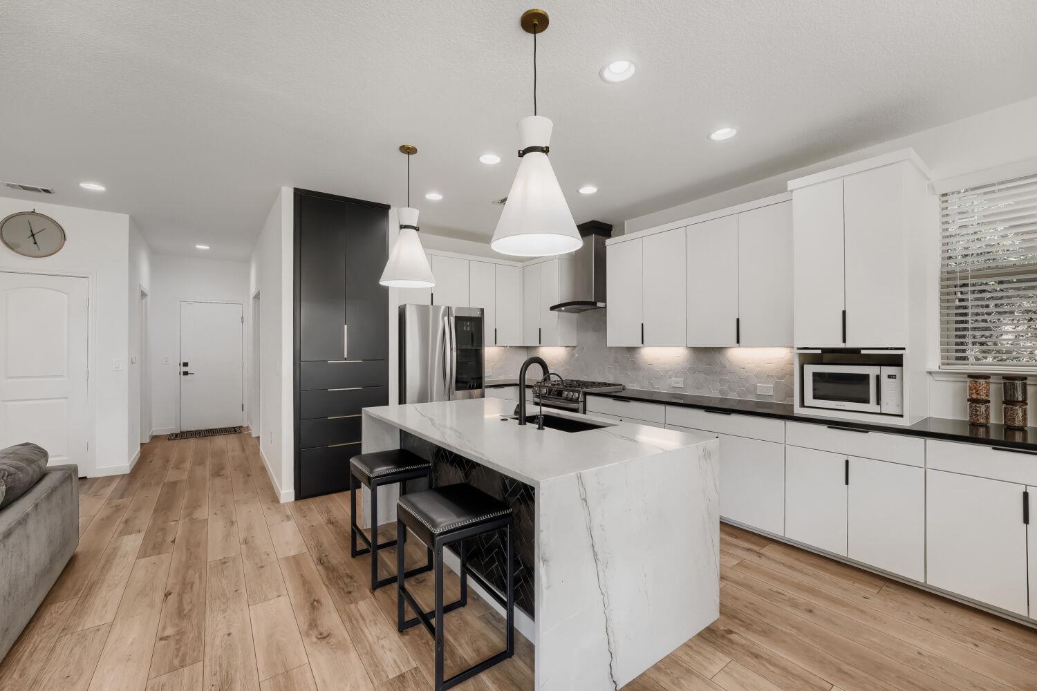 10412 Turnbull Loop
