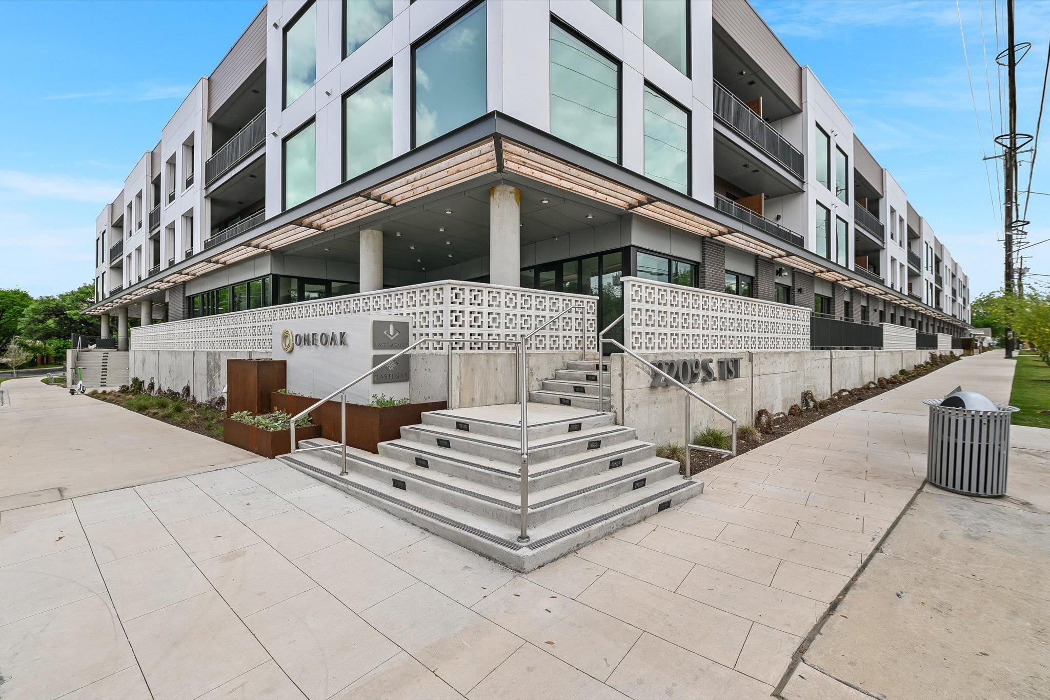 2209 South 1st St