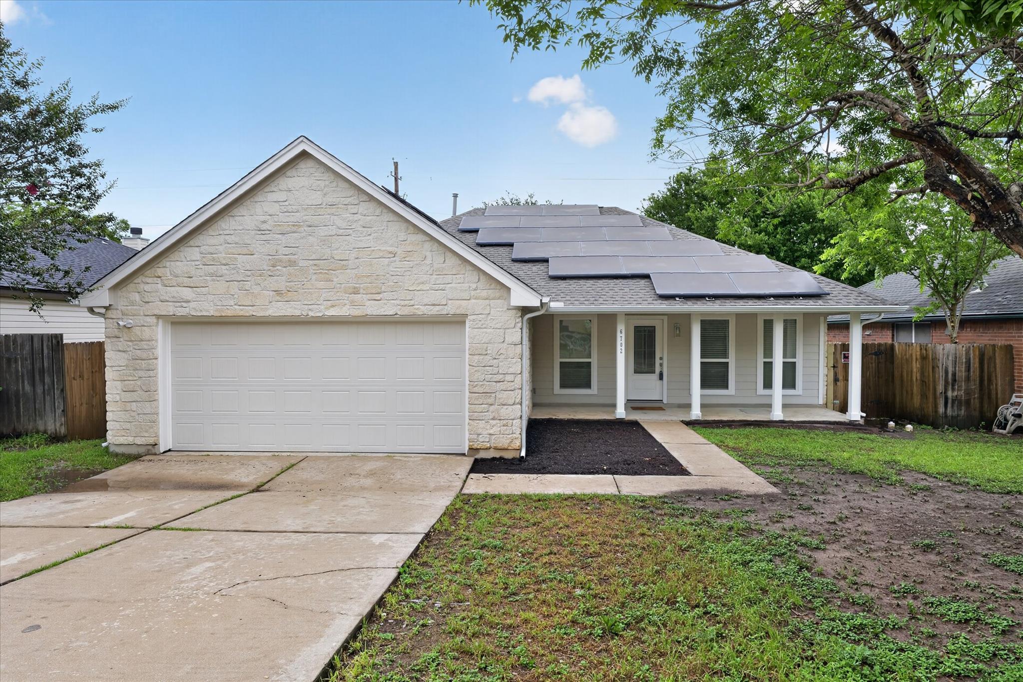 6702 Roseborough Dr