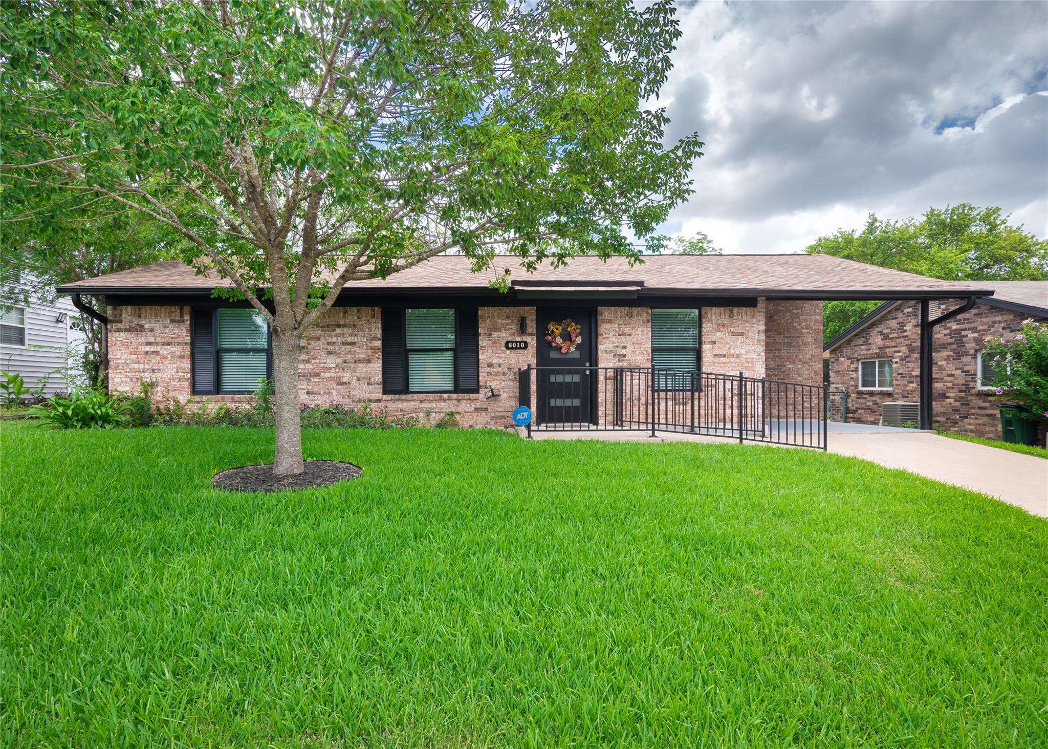 6010 Waycross Dr