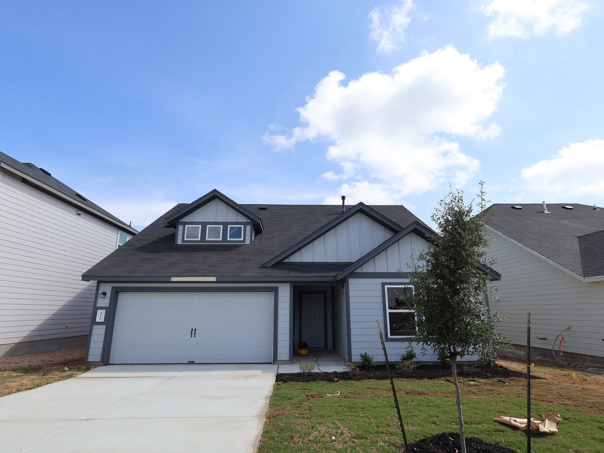 4512 Bridal Veil Dr