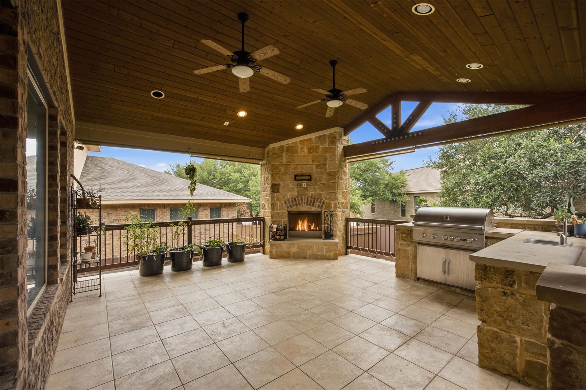 1016 Winding Way Dr