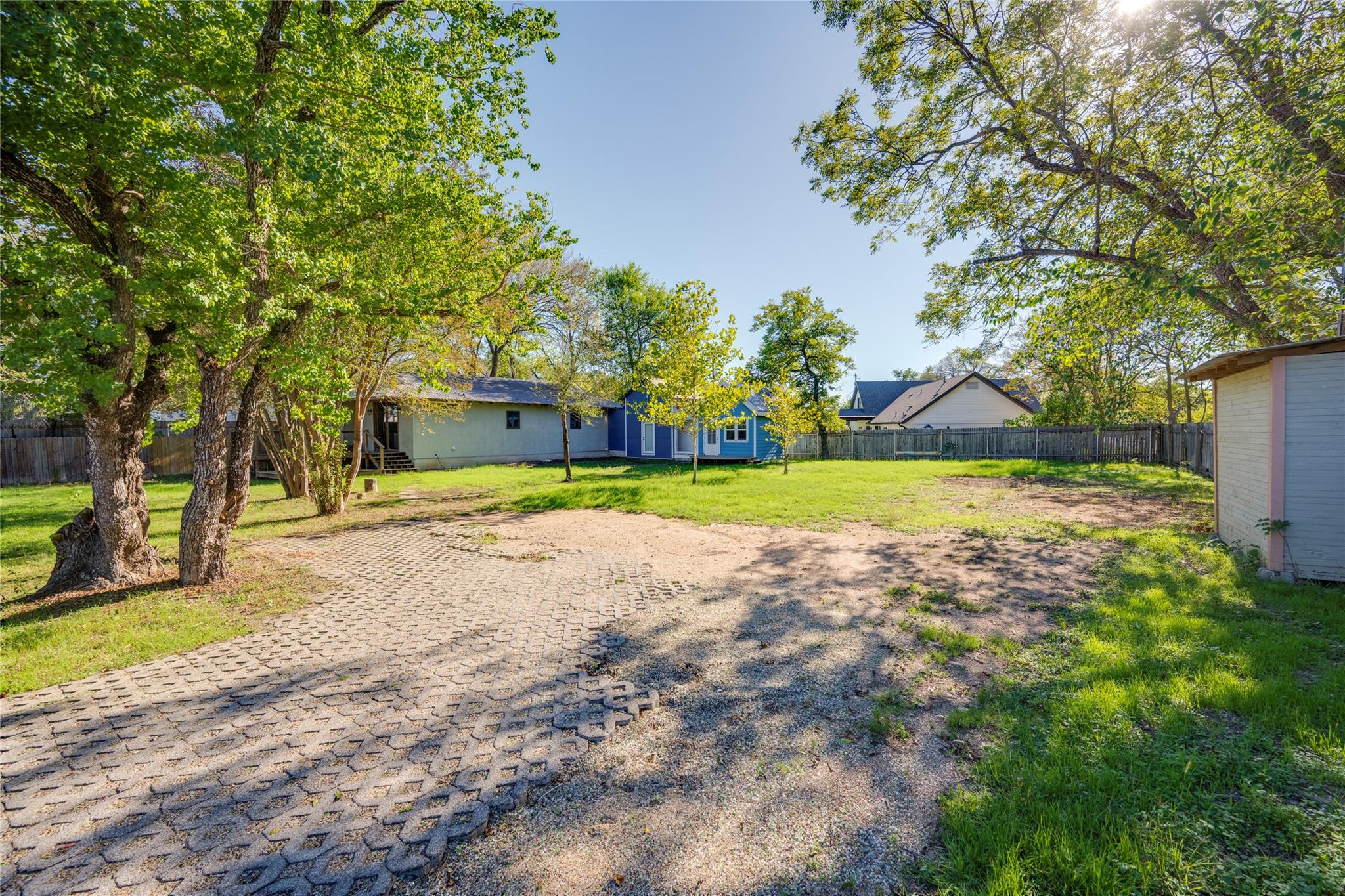 2713 Sweeney Ln