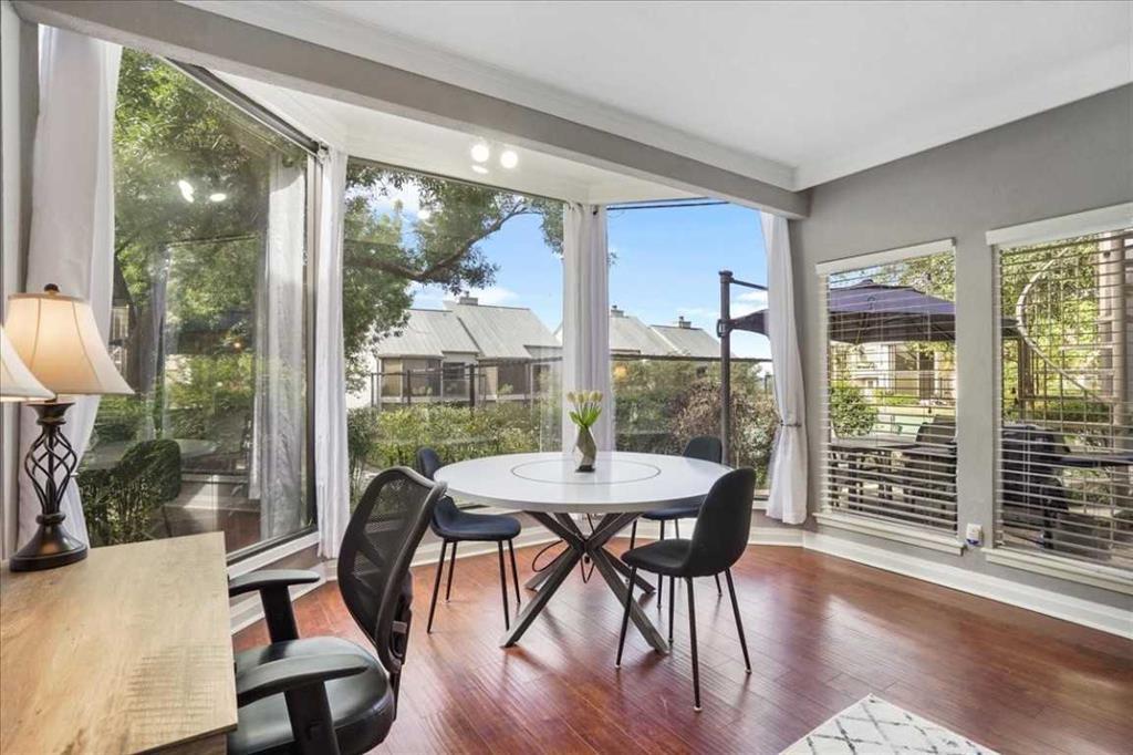 156 World Of Tennis Sq