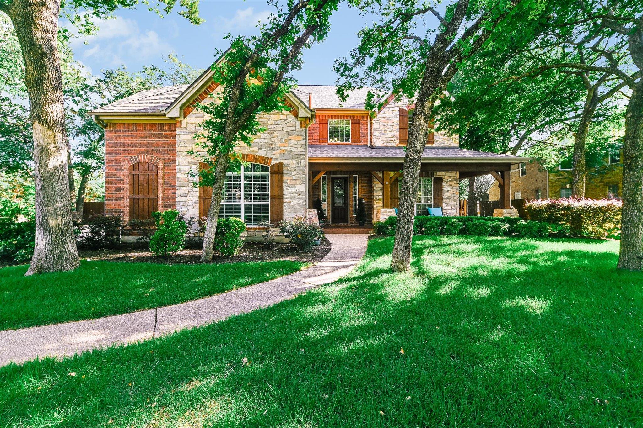 10200 Sunningdale Cv