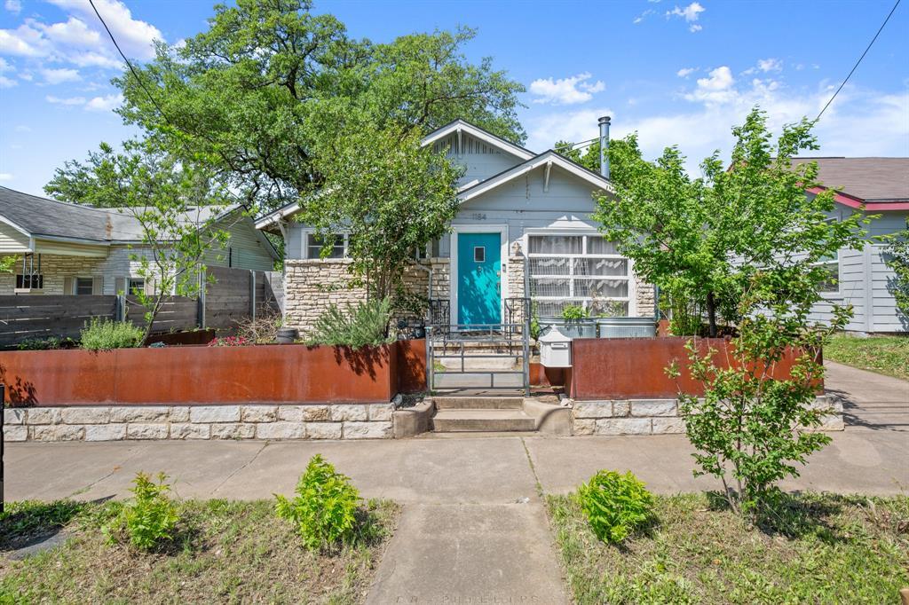 1184 Navasota St
