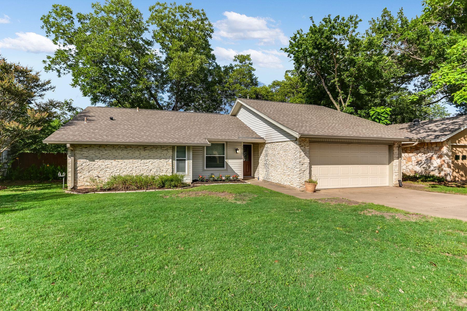 12107 Scissortail Dr