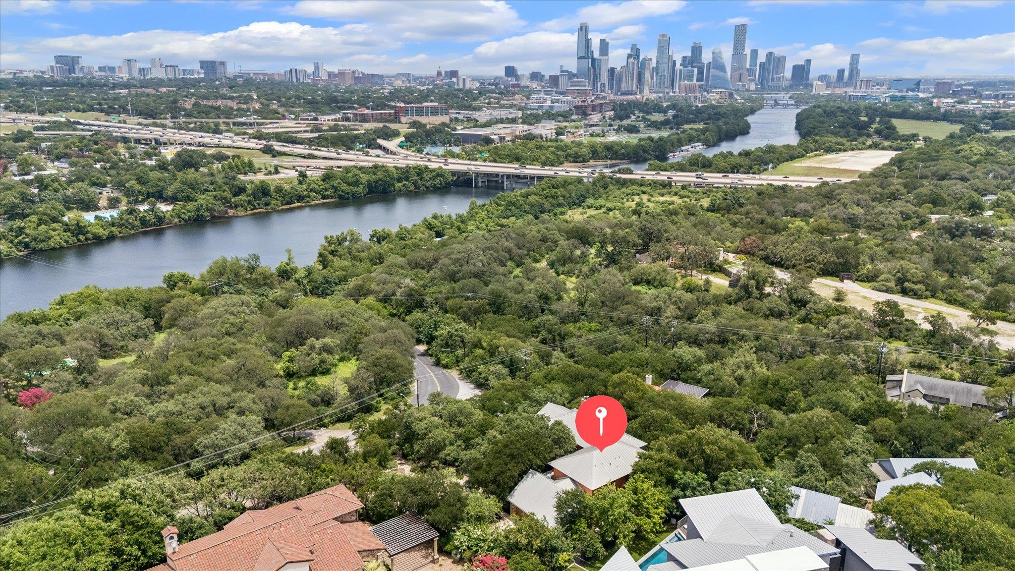 2501 Stratford Dr