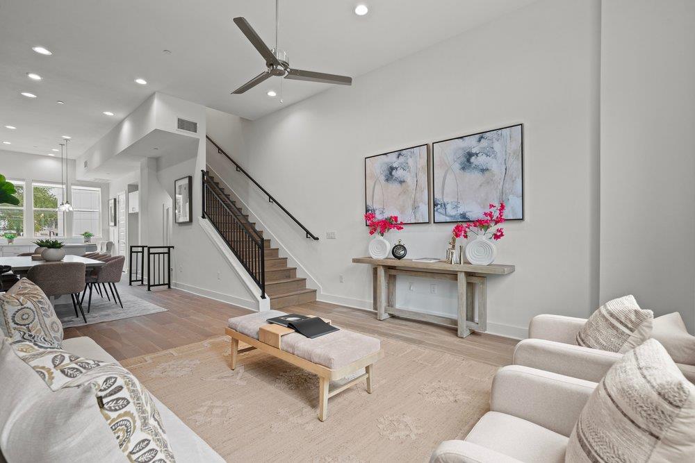 2505 Bluebonnet Ave