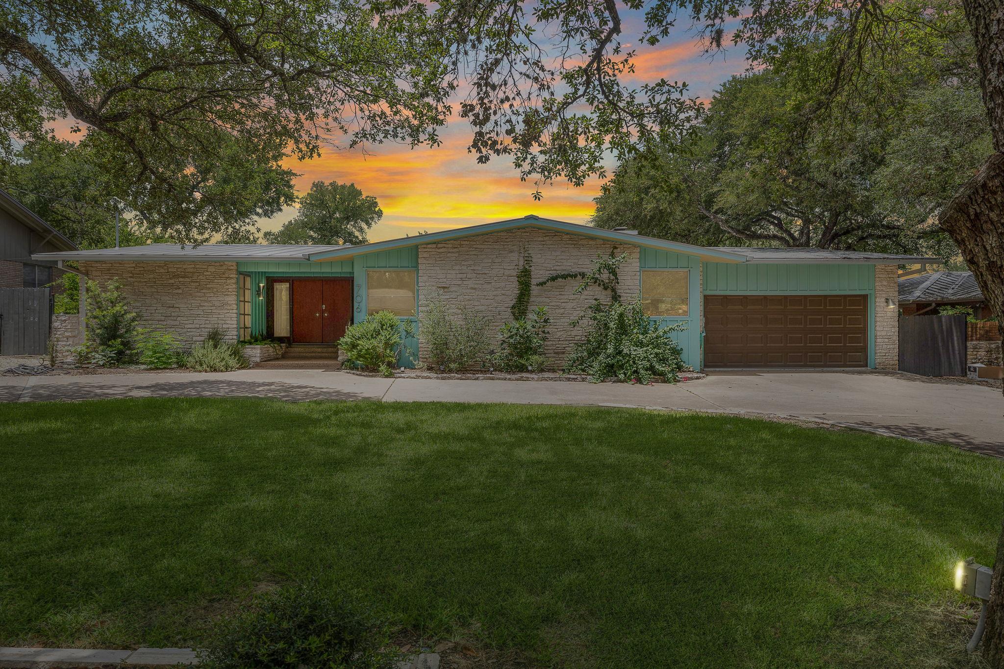 706 Barton Blvd