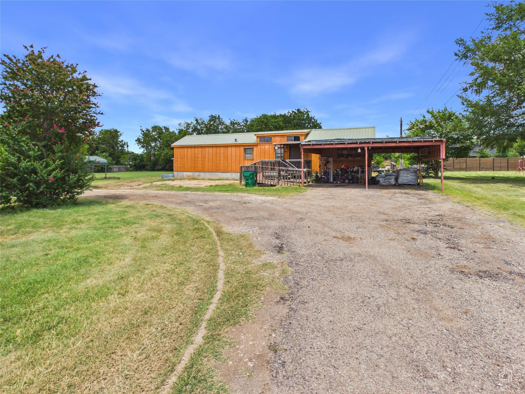 200 Mustang Ave