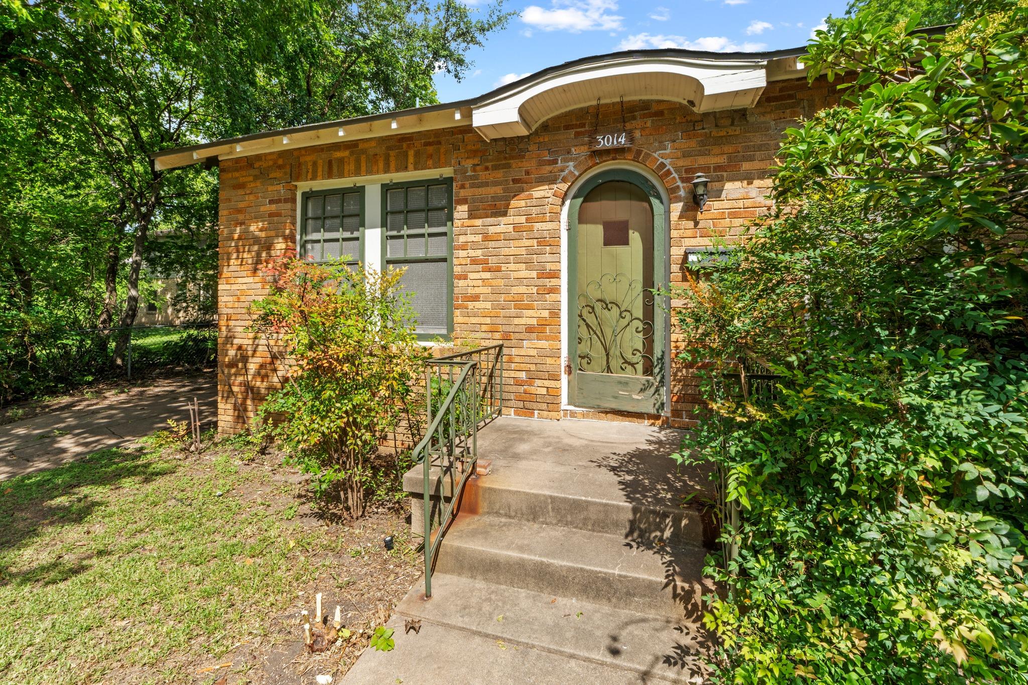 3014 Hemphill Park