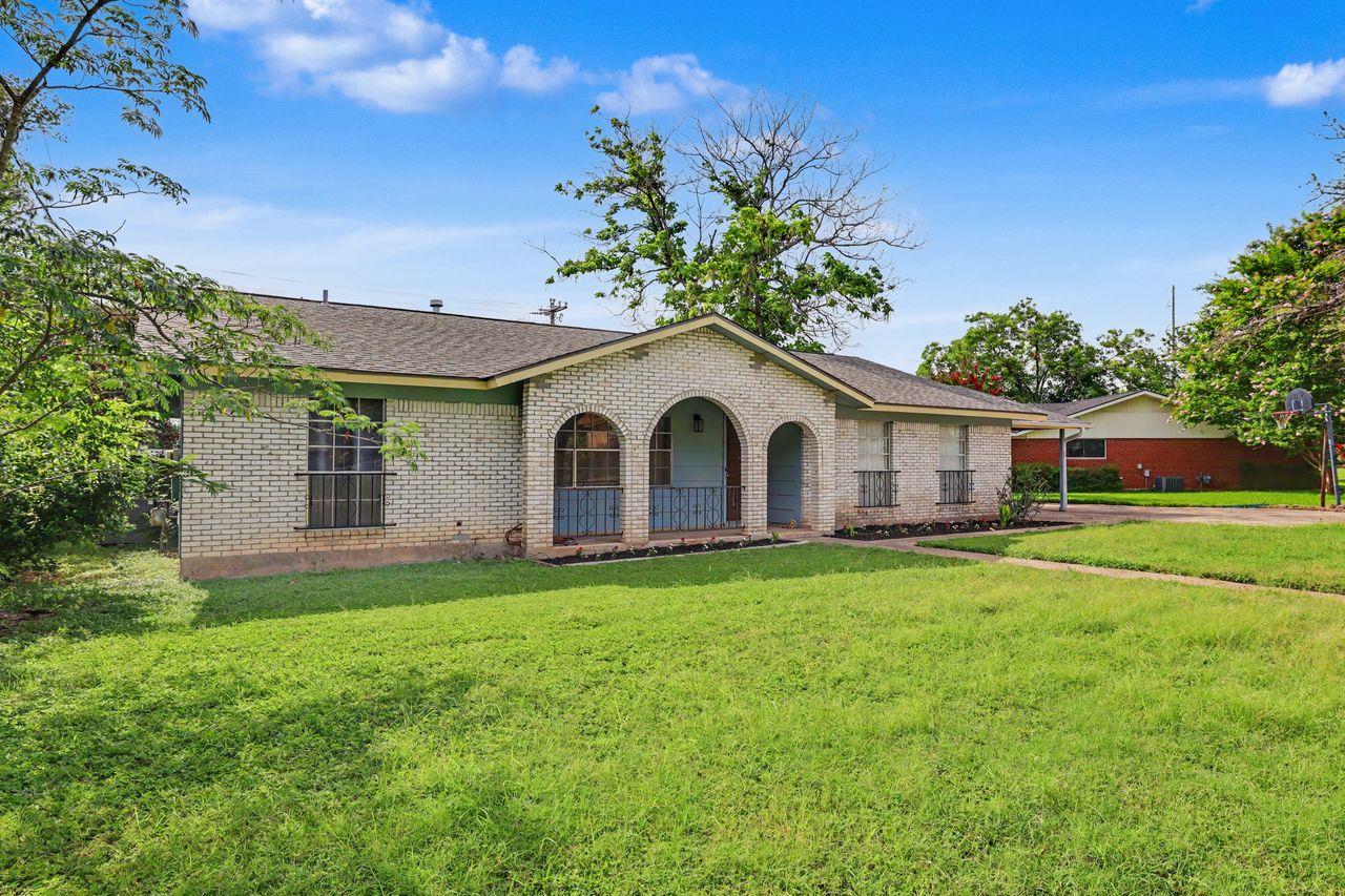 1811 Terry Ln