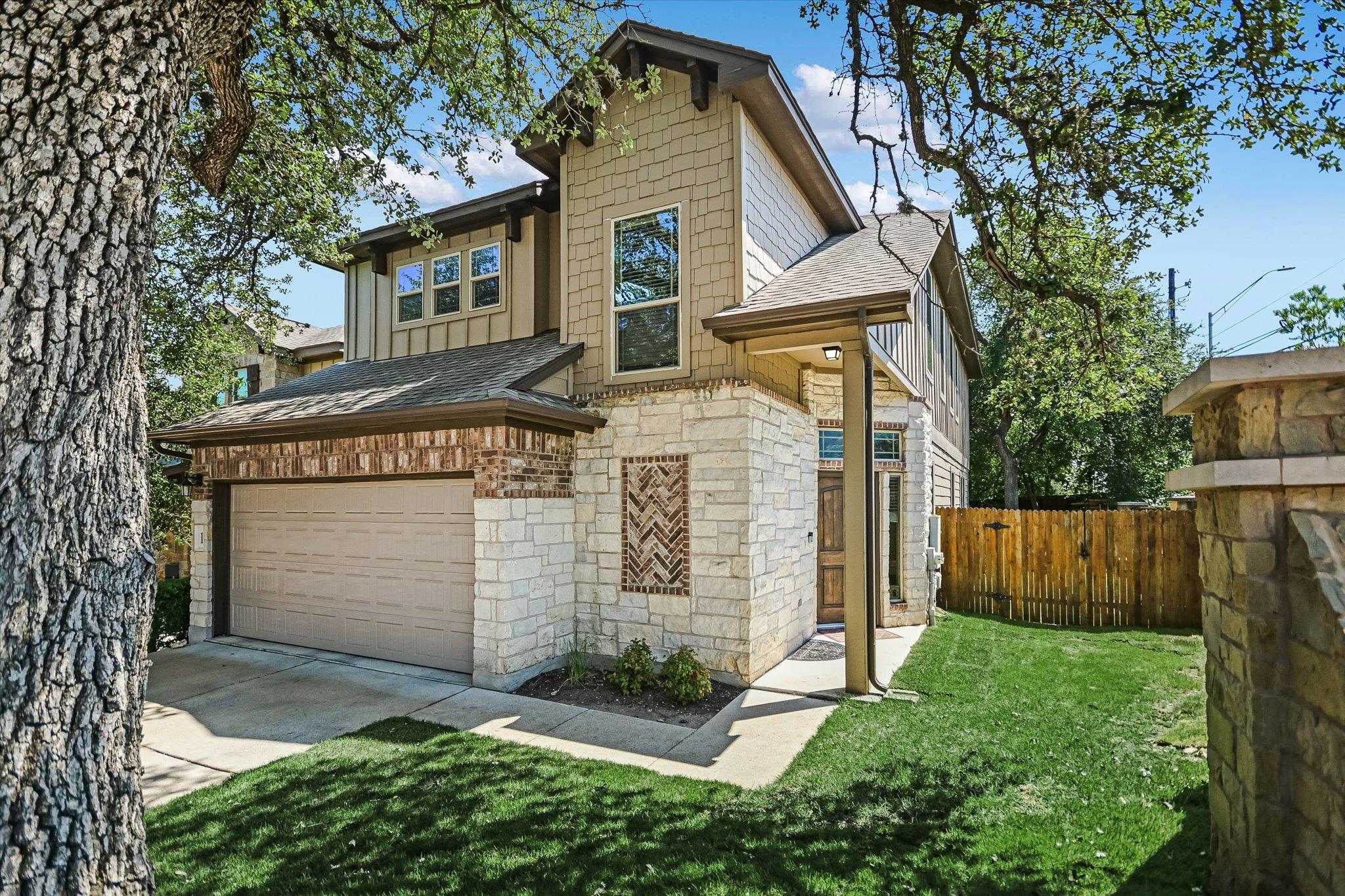 7709 Menchaca Rd