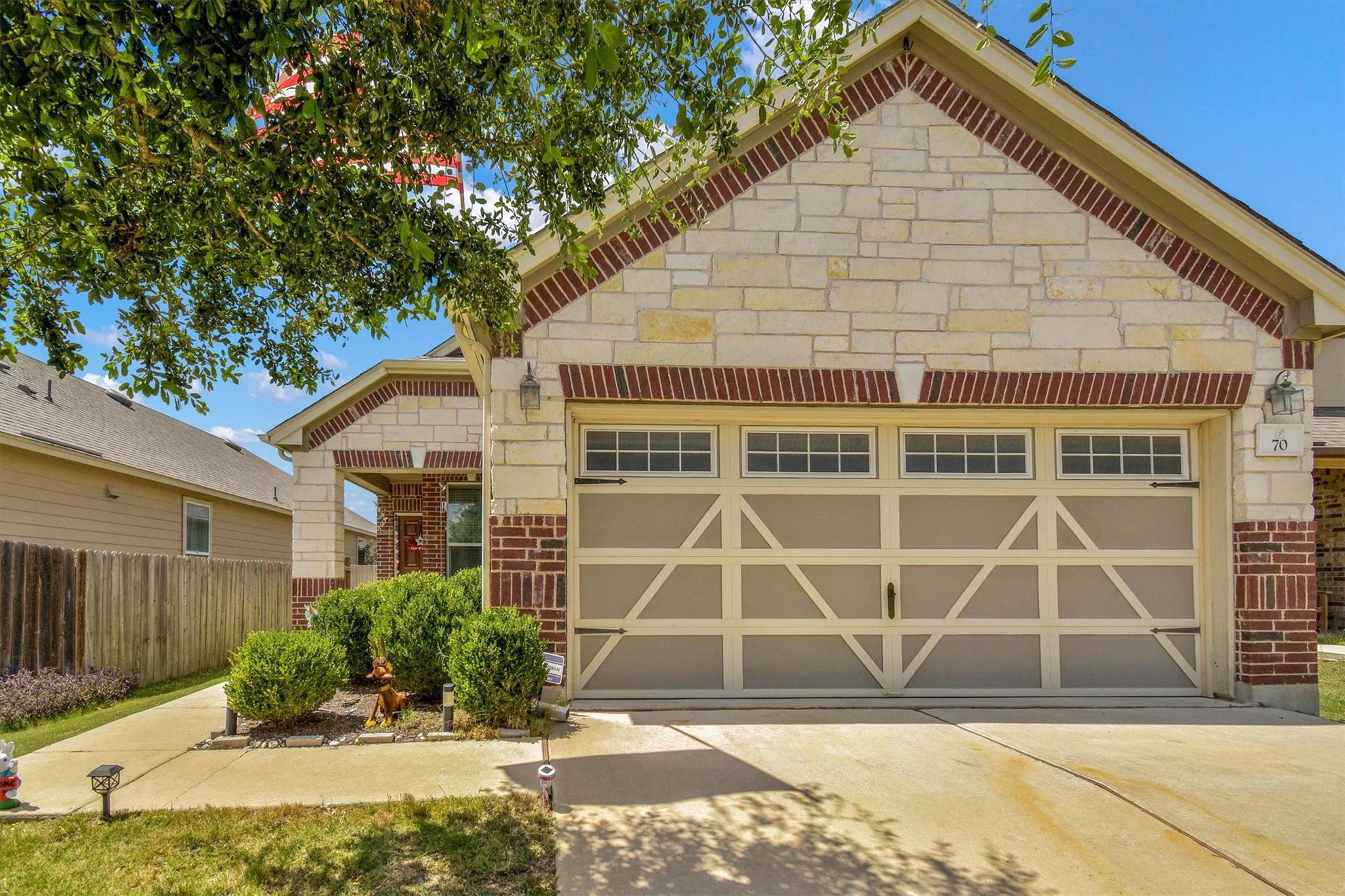 2950 Old Settlers Blvd