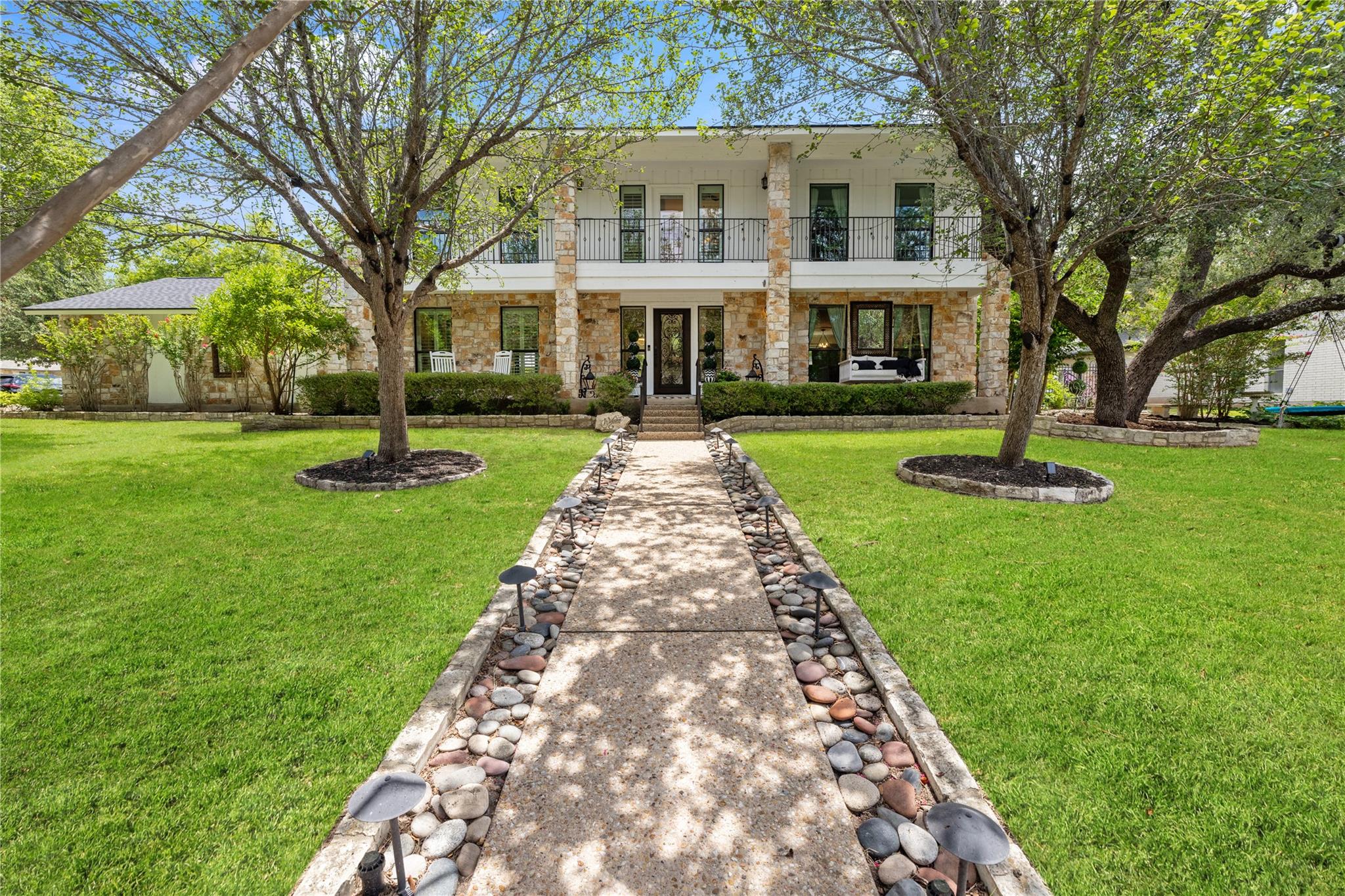 10507 Plumewood Dr