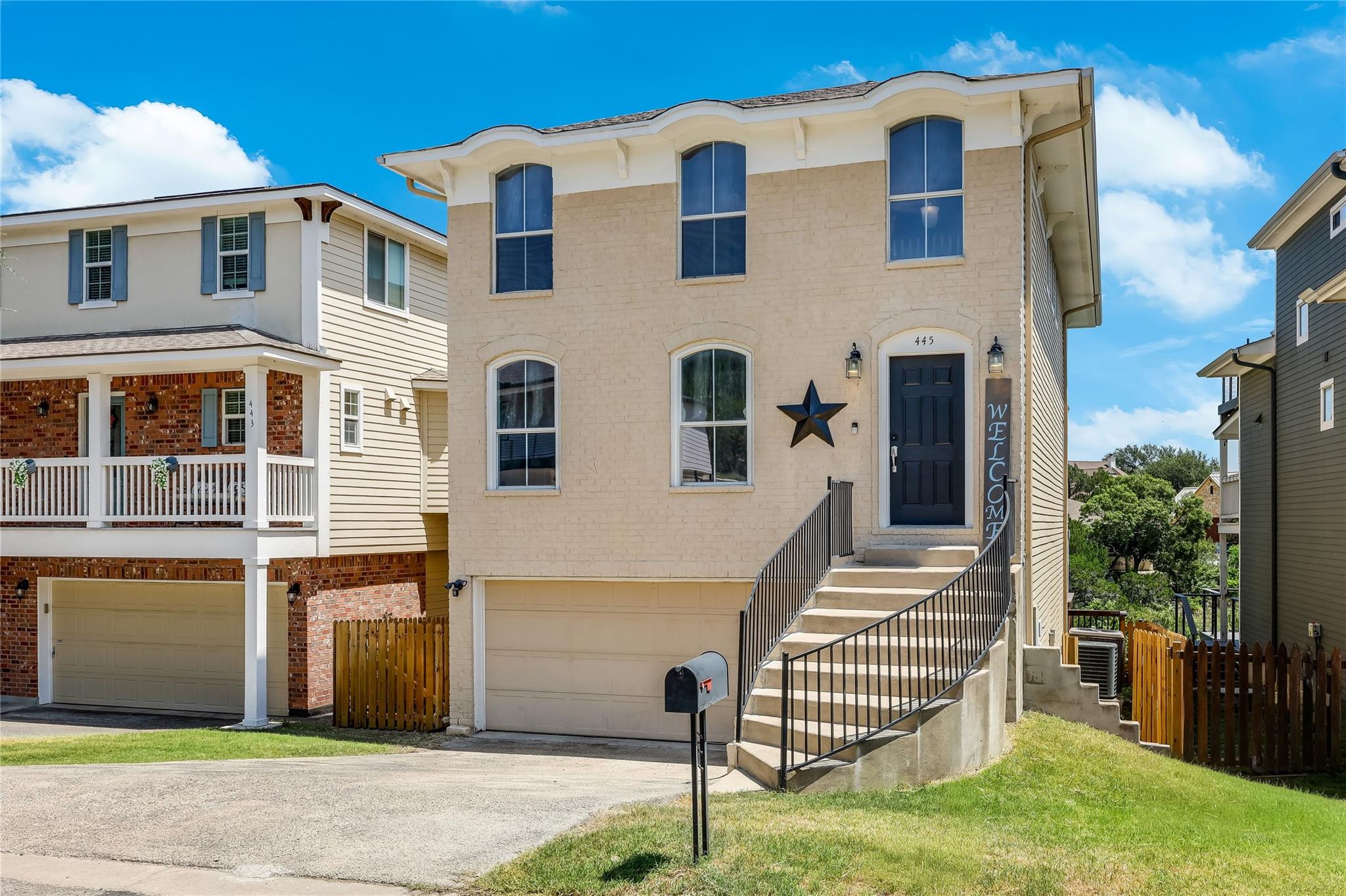 445 Venture Blvd