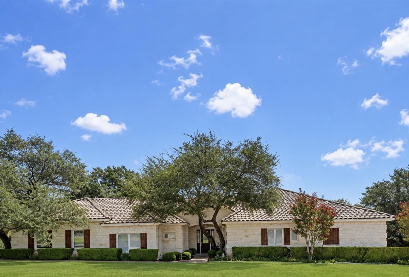 2 Jasperwood Ct