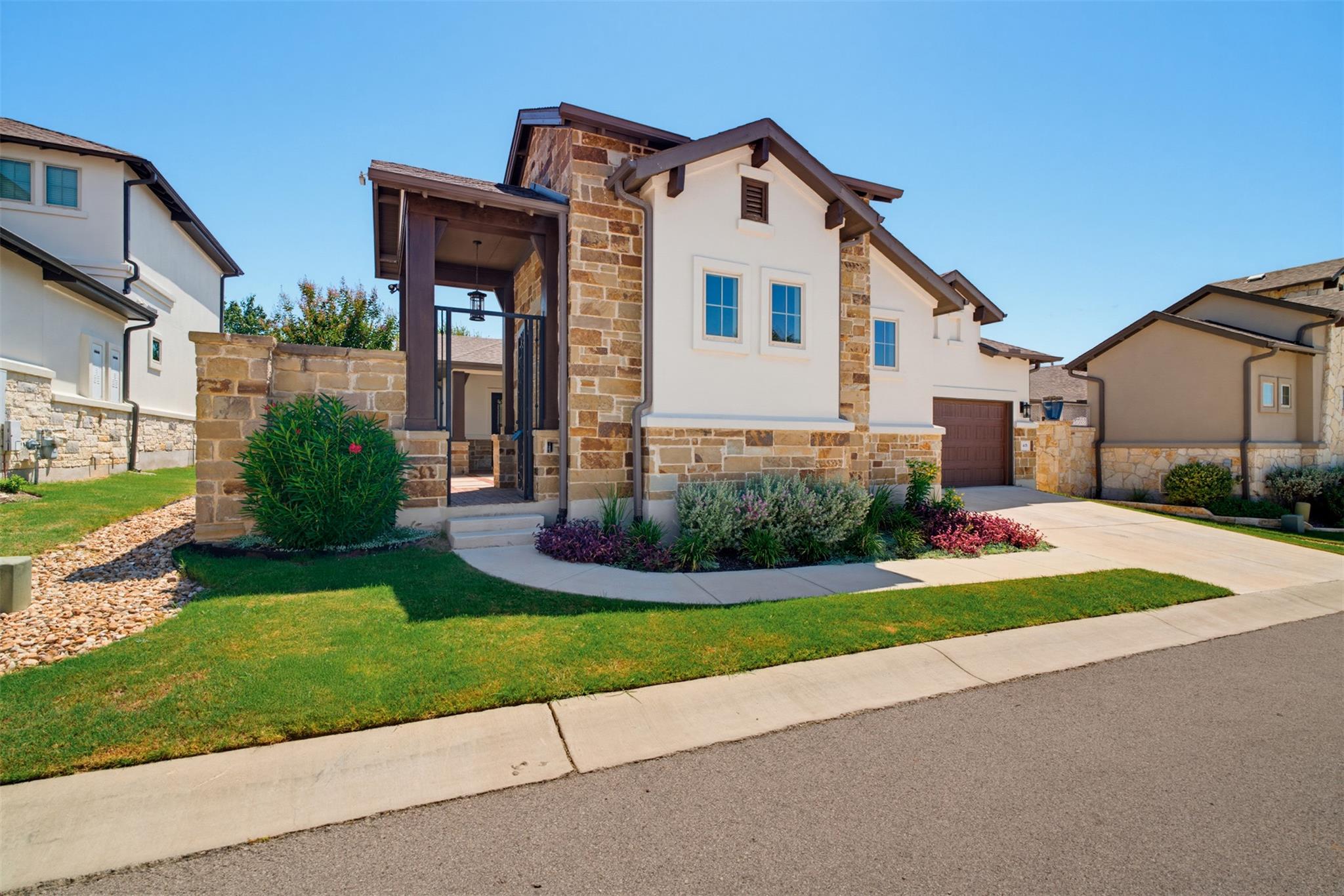 405 Skyflower Dr