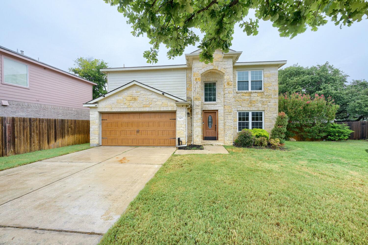 1405 Hawk Dr