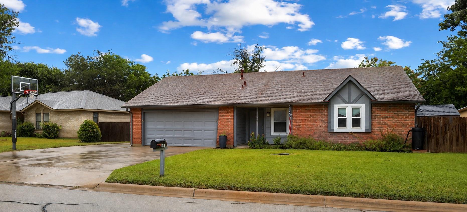 608 Andover Dr