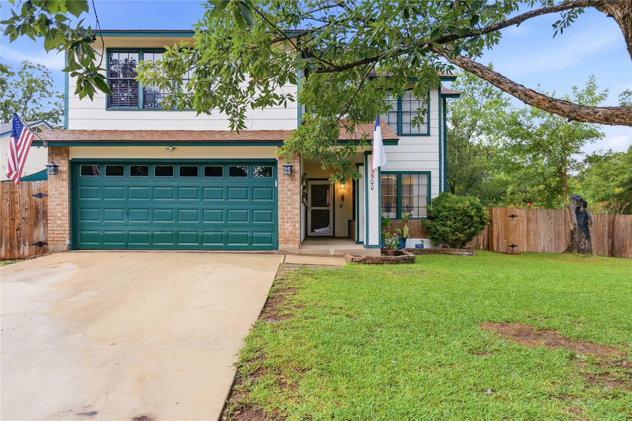 2500 Piping Rock Trl
