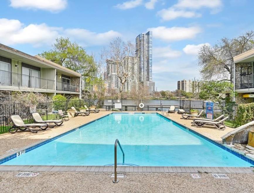 500 Riverside Dr