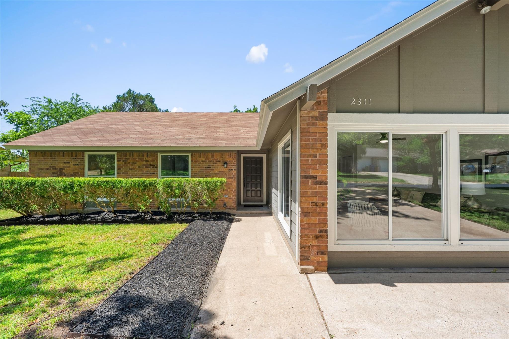 2311 Sheri Oak Ln