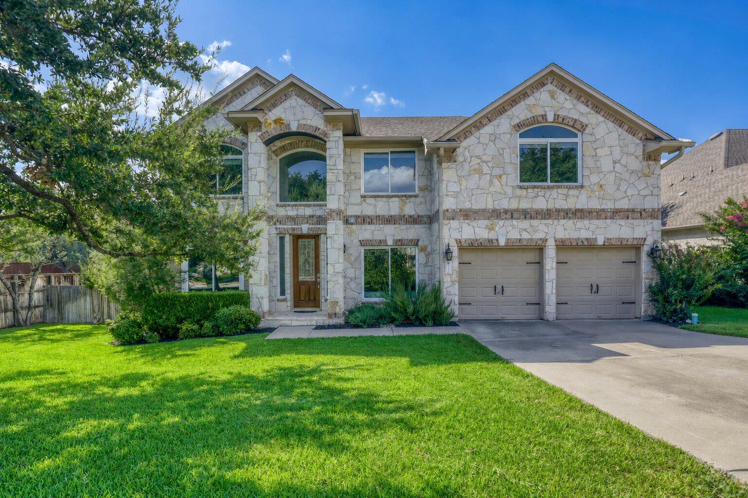 12052 Tulare Dr
