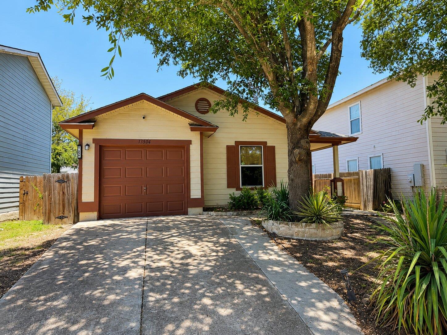 13504 Alysheba Dr