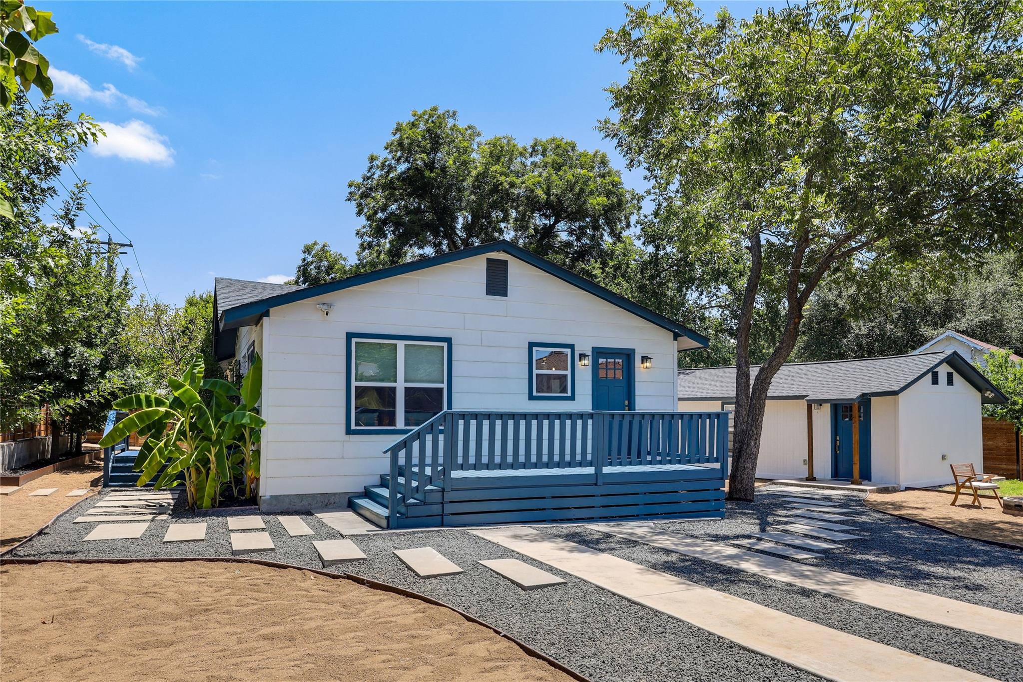 5203 Ledesma Rd