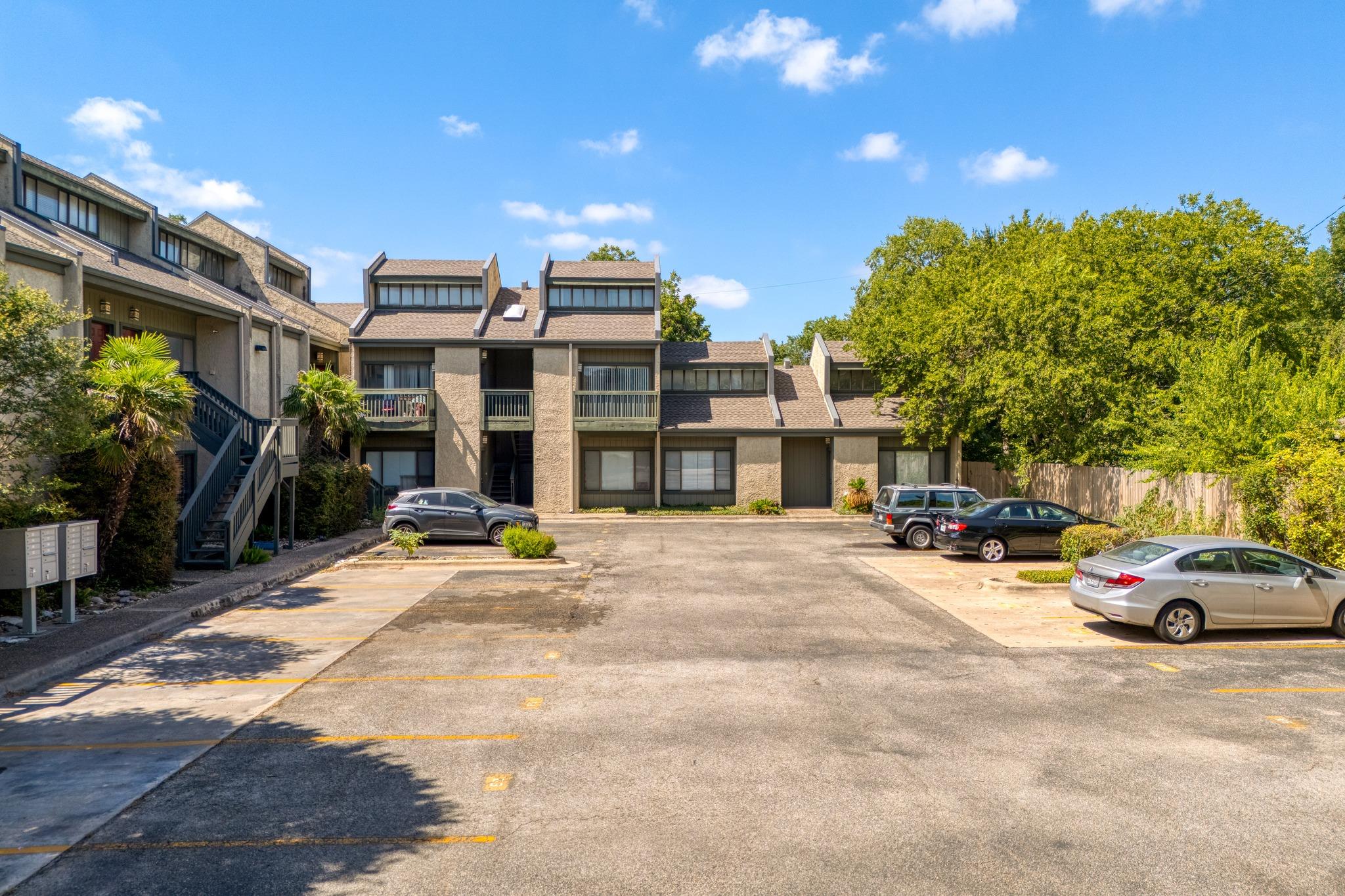 601 Nelray Blvd
