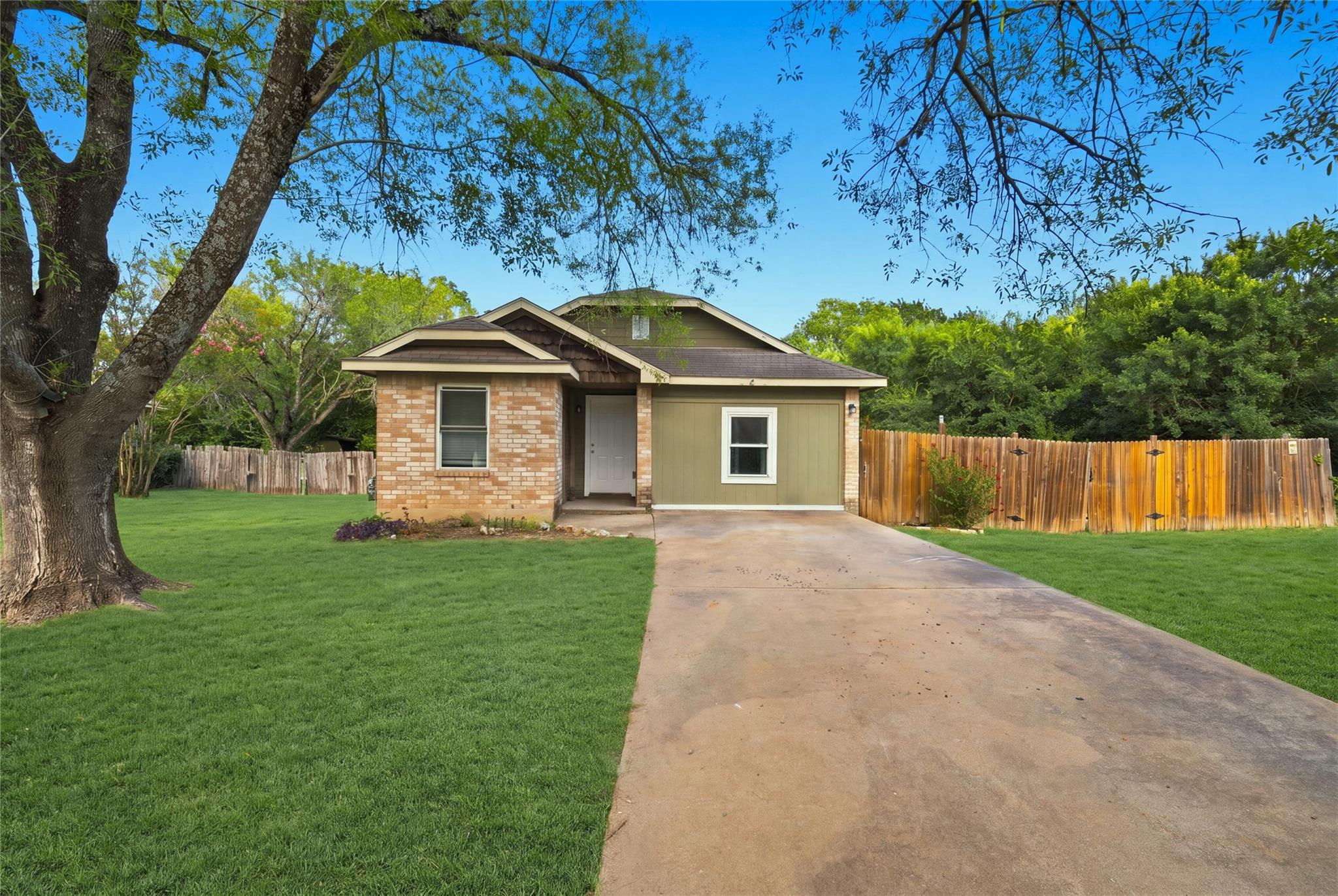 8405 Cockney Dr