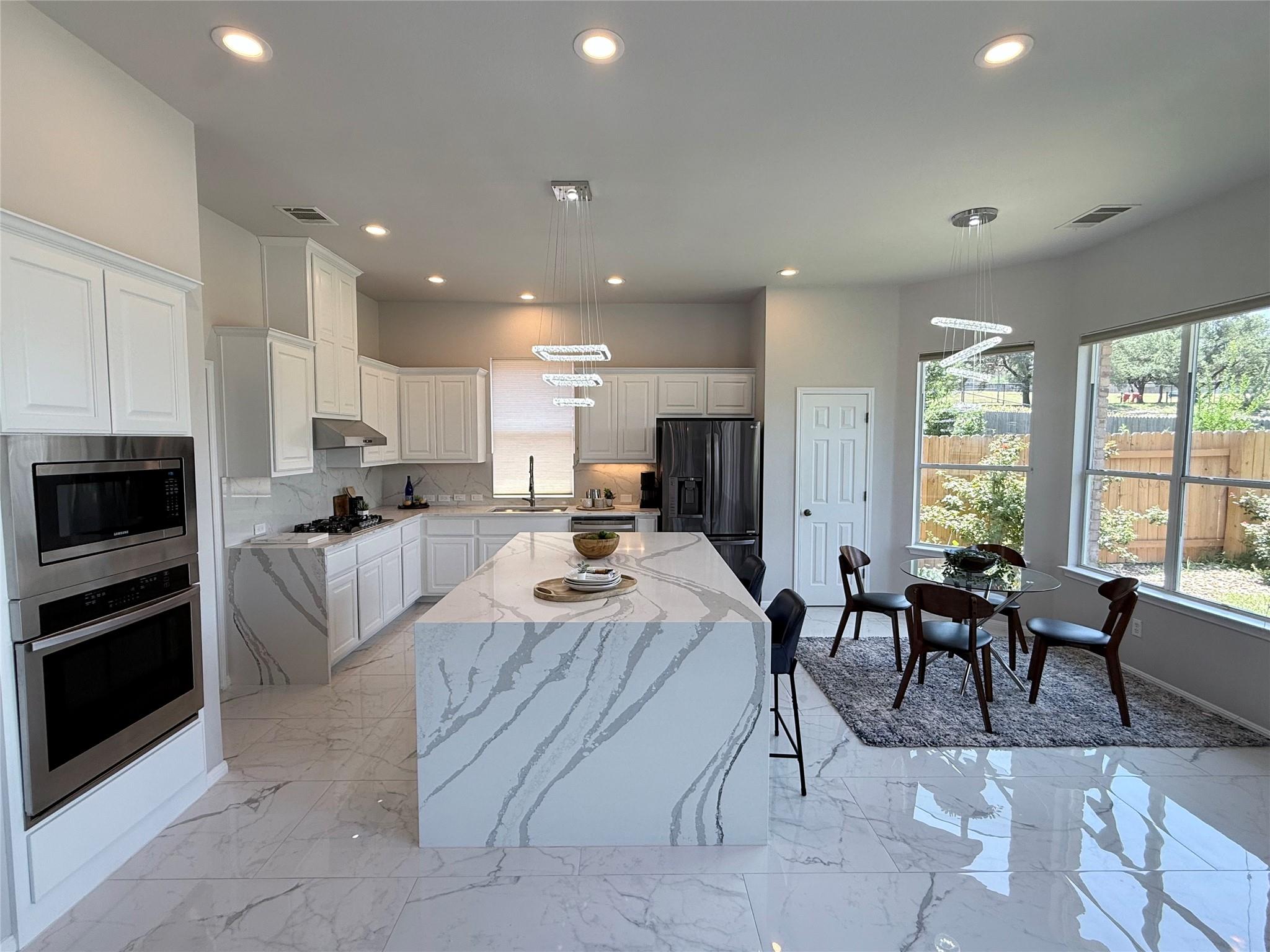 12629 Lee Park Ln