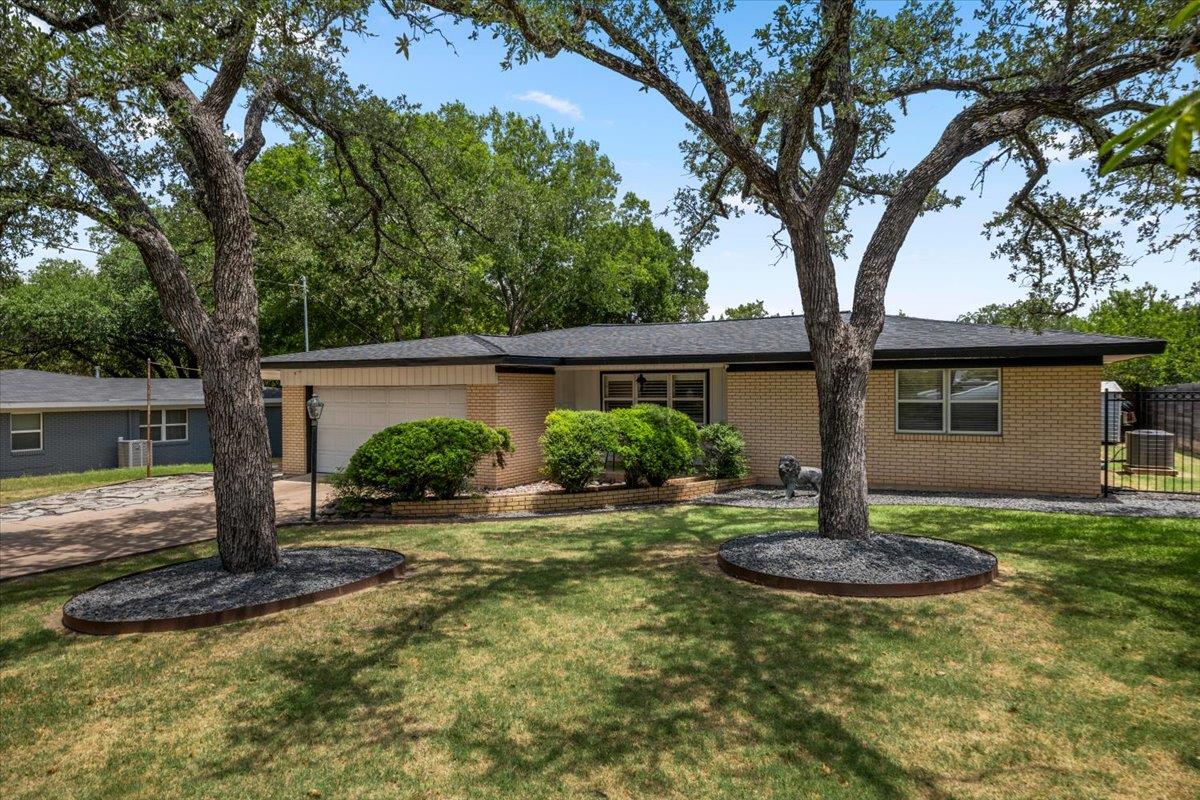 11901 Oak Trl