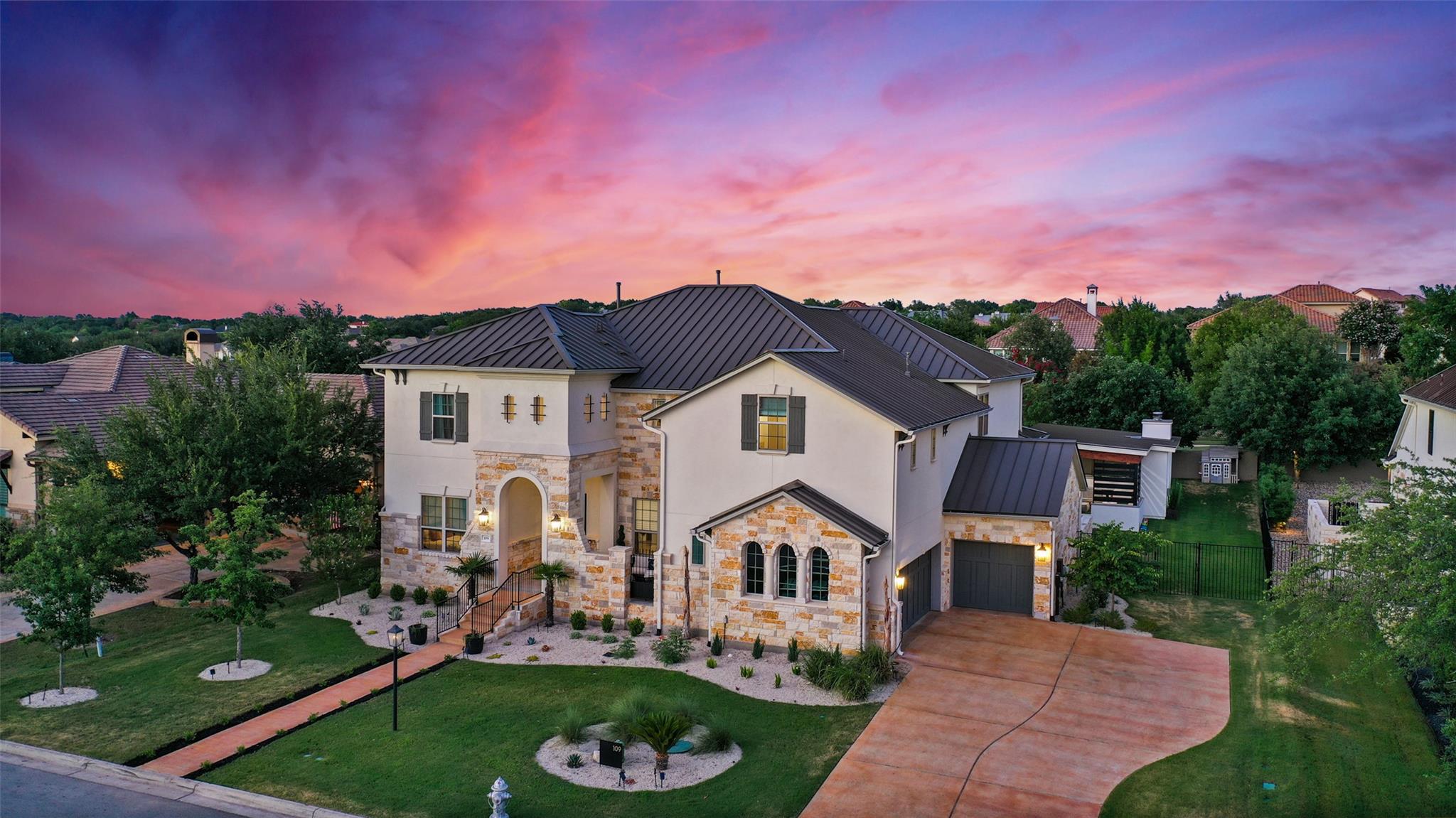 109 Bisset Ct