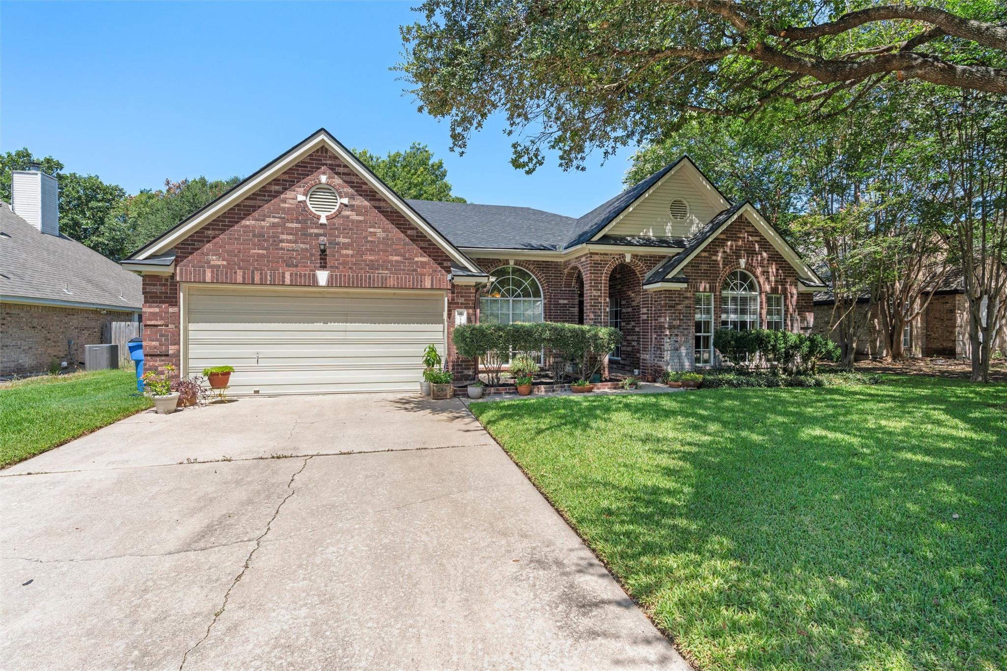 1208 Brophy Dr