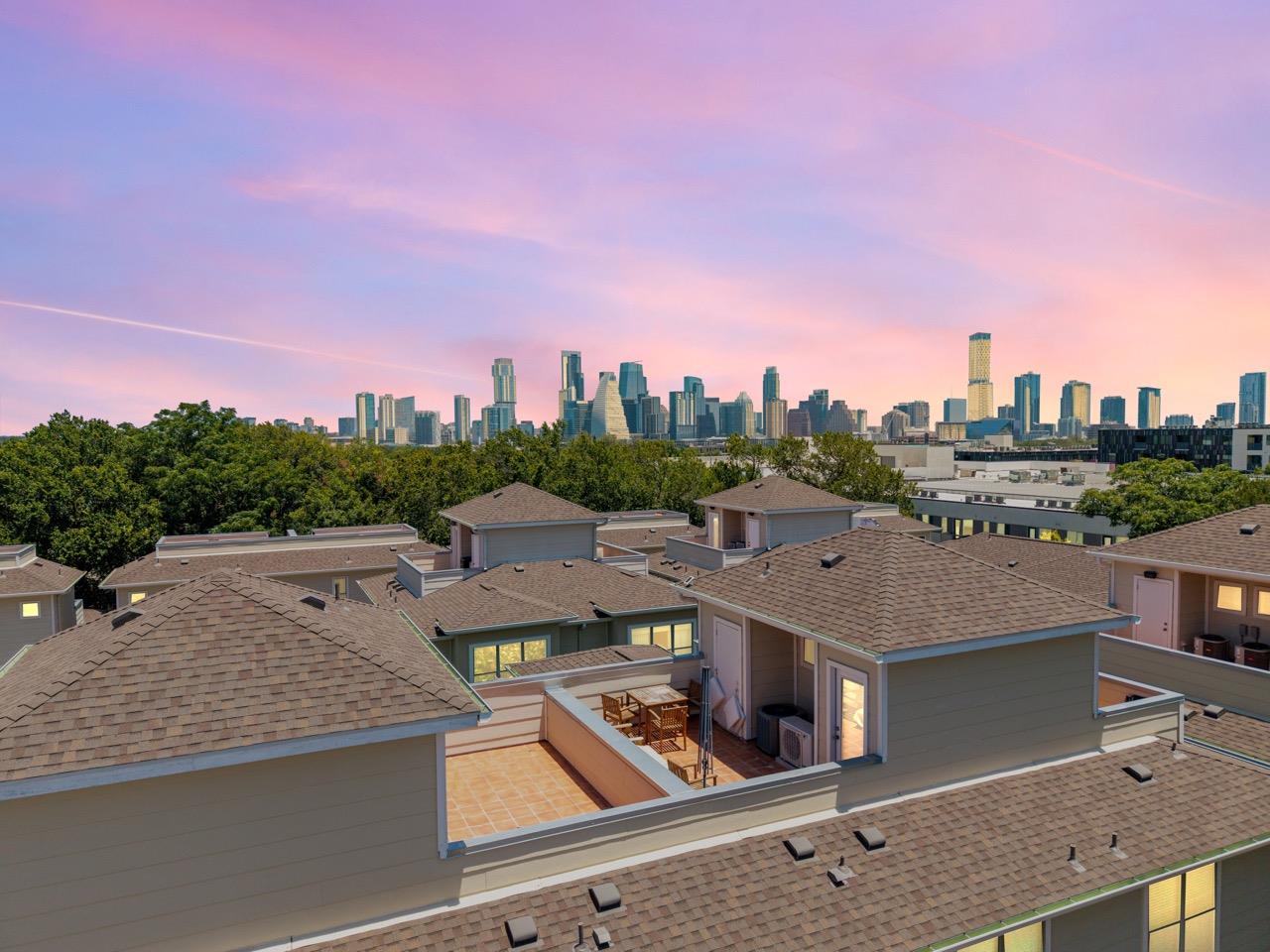 1115 Kinney Ave