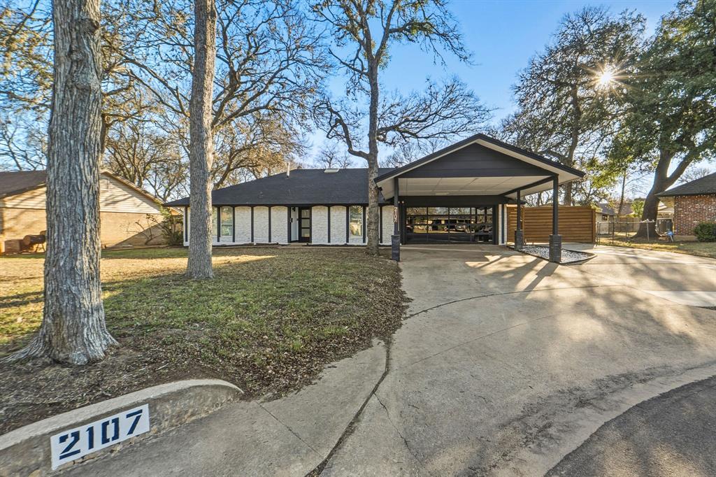 2107 Lewood Cir
