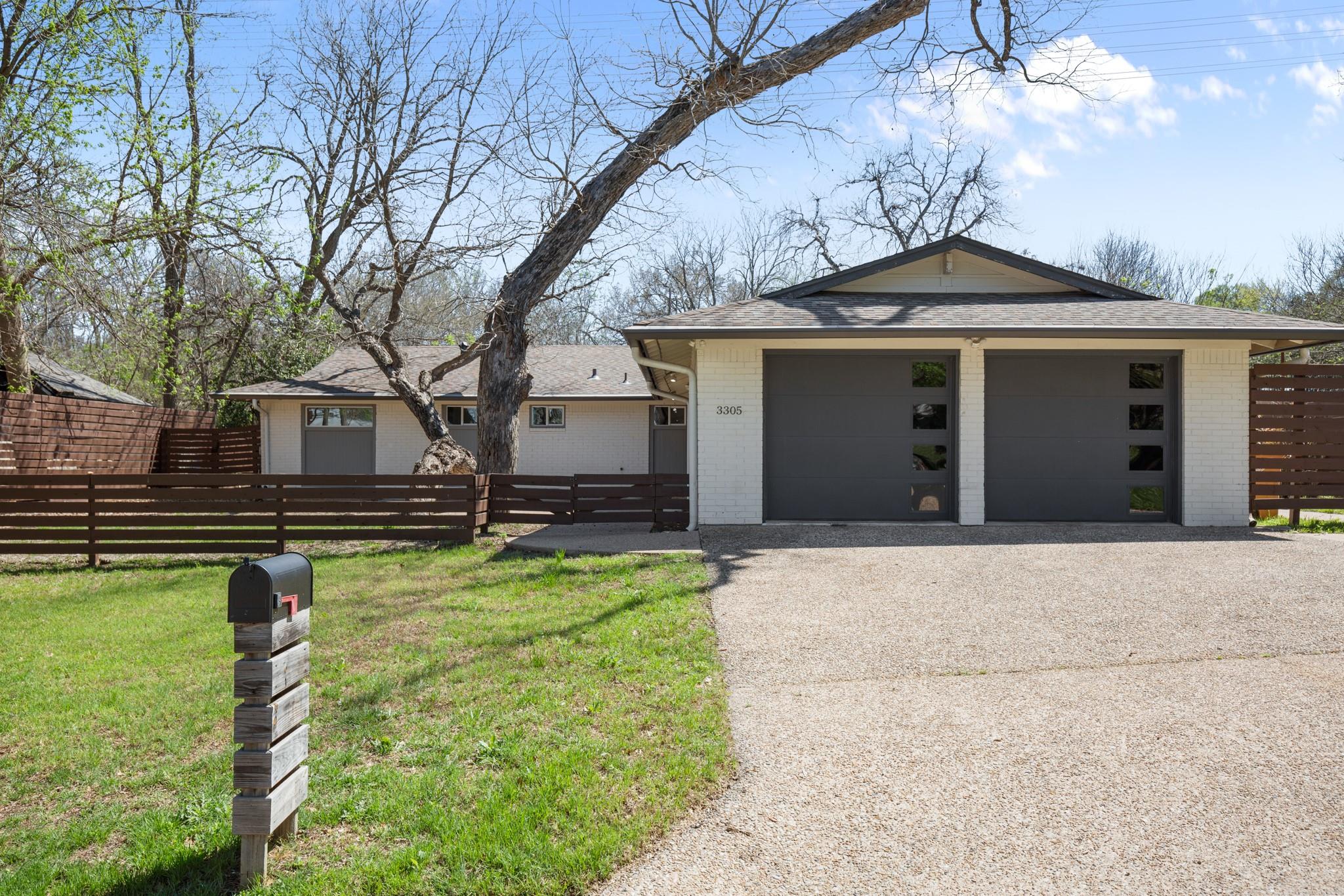 3305 Santa Monica Dr