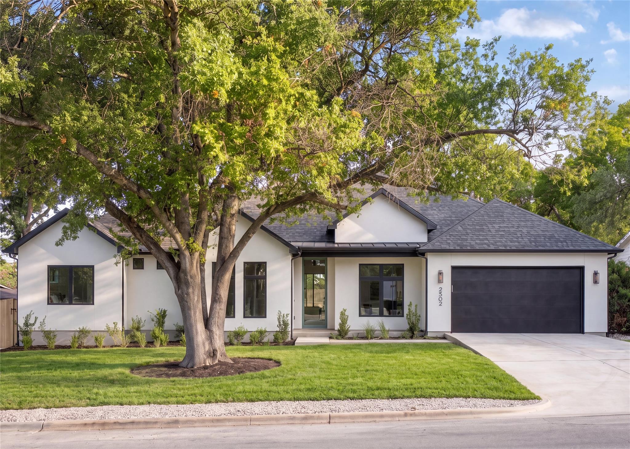 2502 Greenlawn Pkwy